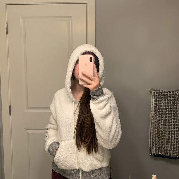 Fuzzy Jacket 🥰 - Picture 1 of 2